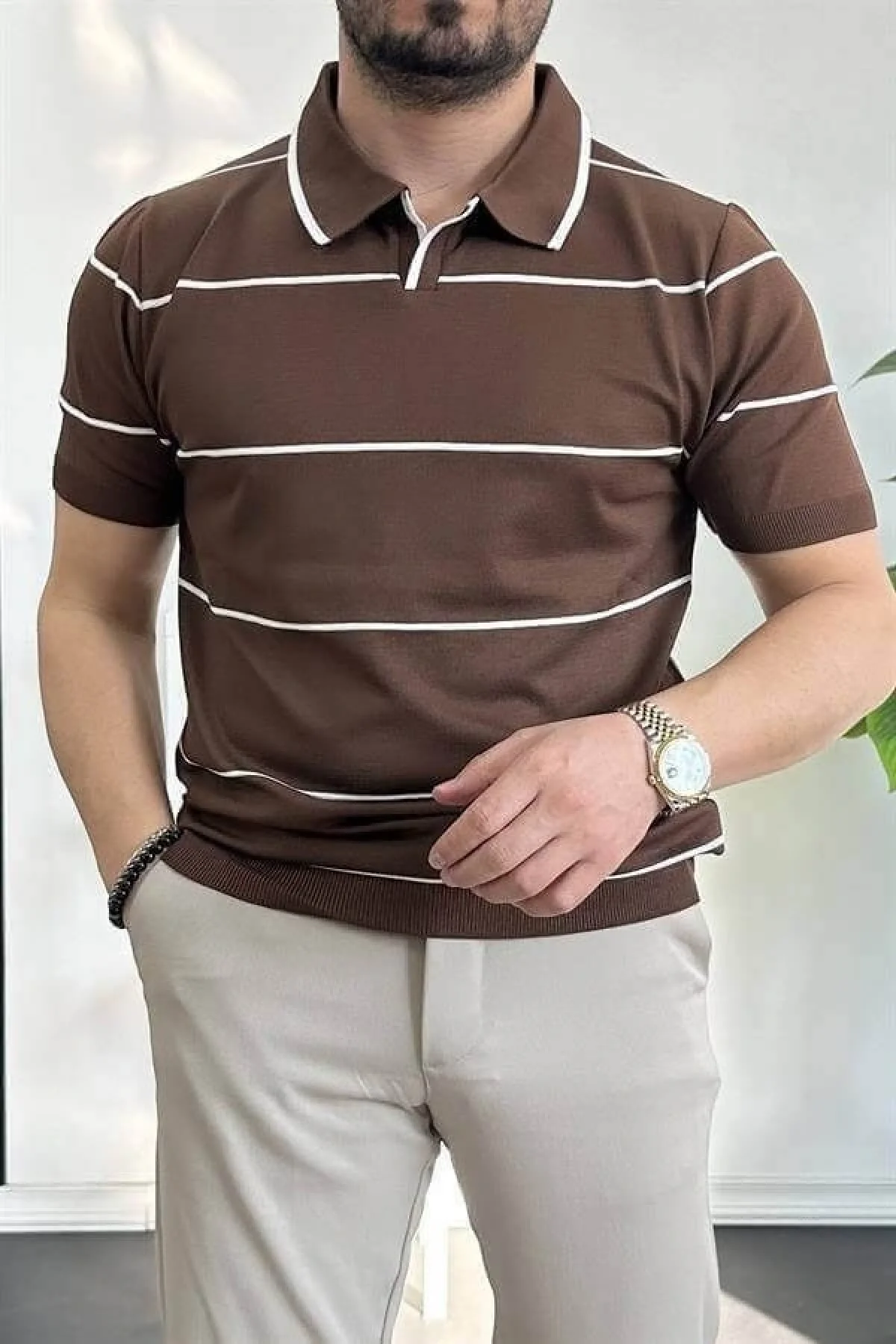 Erkek Açık Yaka Yan Çizgili Tişört Kahverengi Edw259