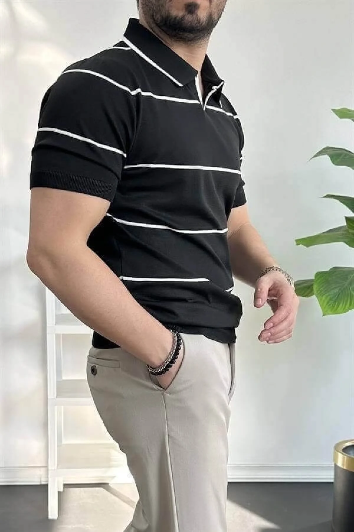 Erkek Açık Yaka Yan Çizgili Tişört Siyah Edw259