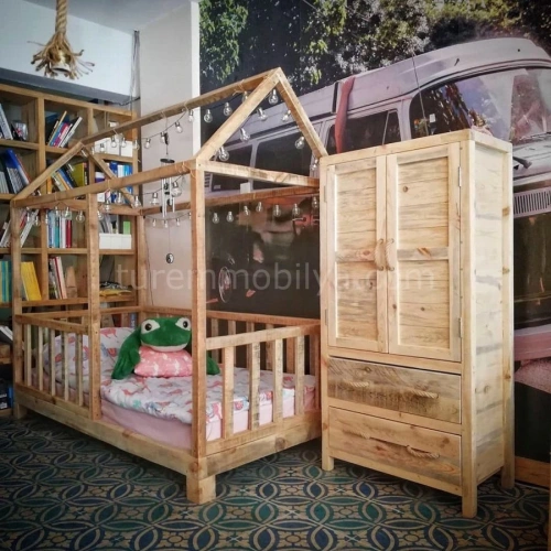 Doğal Ahşap Yatak Ve Gardrop Takımı