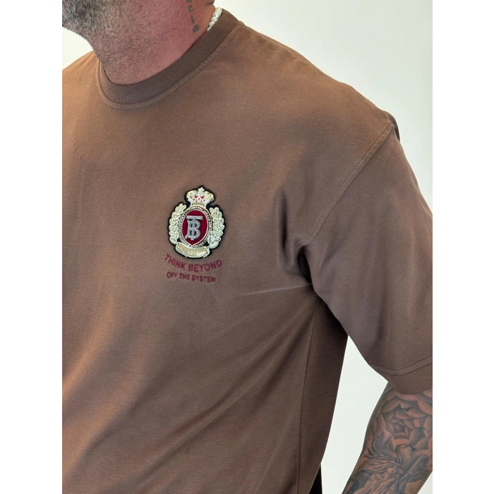 TB Broş Detaylı T-shirt Kahverengi