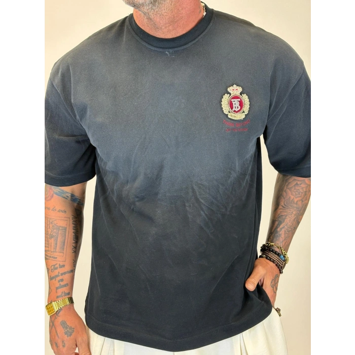 TB Broş Detaylı T-shirt Gri