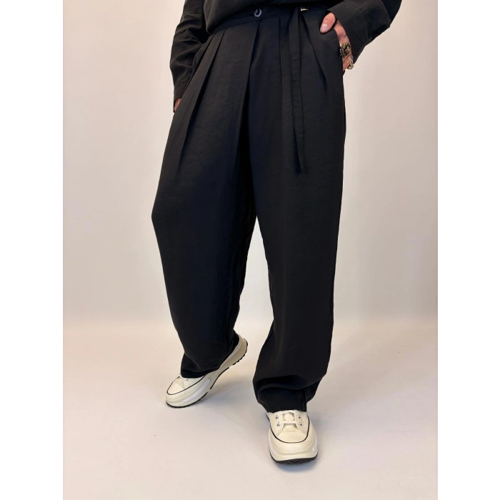 Organic Tesla Kemer Detaylı Pileli Pantolon Siyah