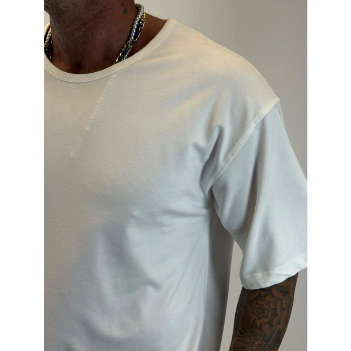Açık Yaka Relax Fit T-shirt Beyaz