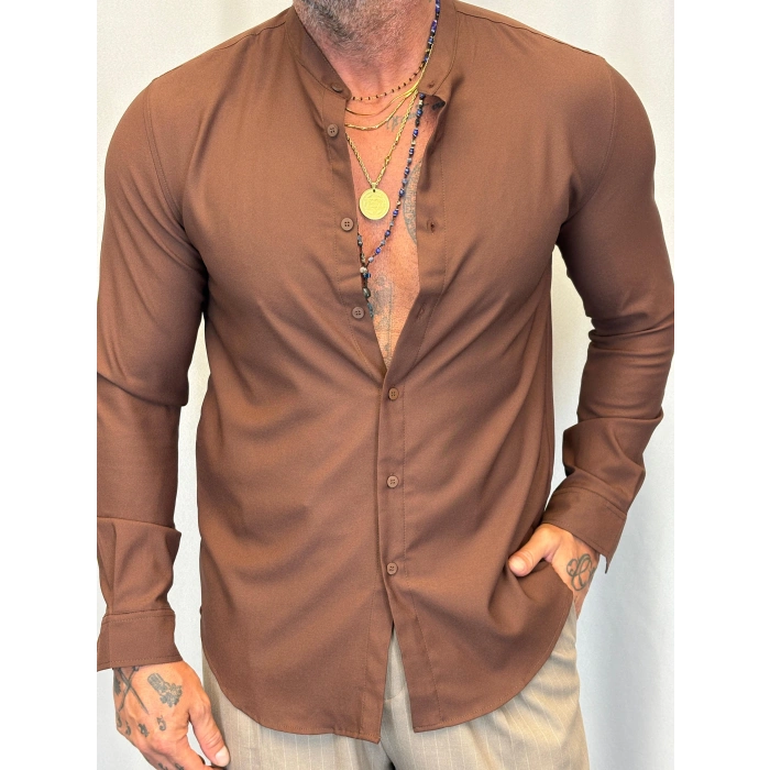 Dik Yaka Pamuk Likralı Gömlek Kahverengi