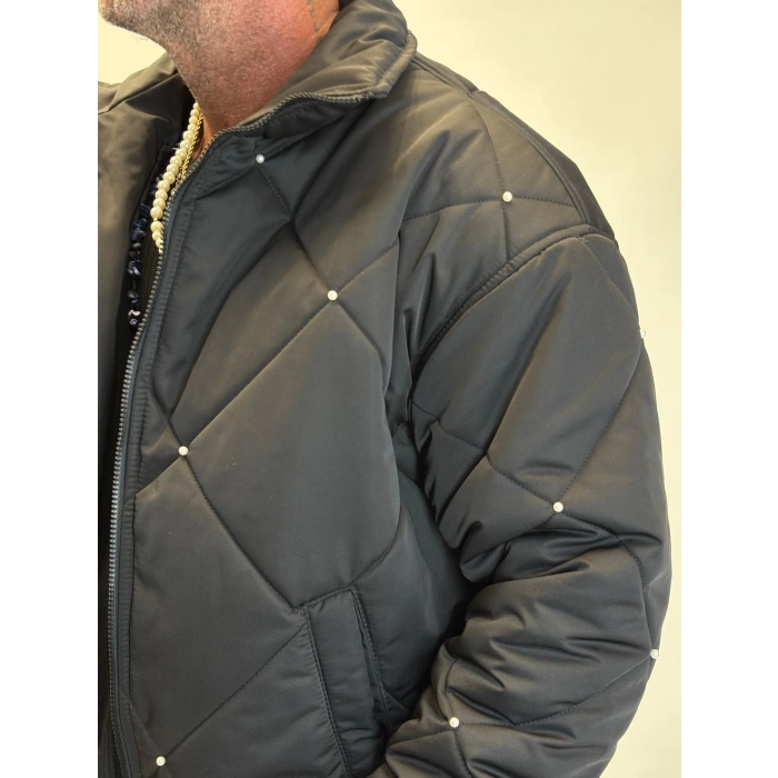 İnci Detaylı Kapitone Mont Siyah