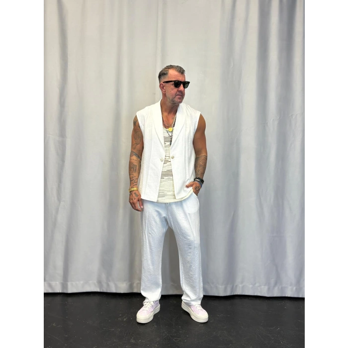 İpek Desenli Düğme Detaylı Takım Beyaz