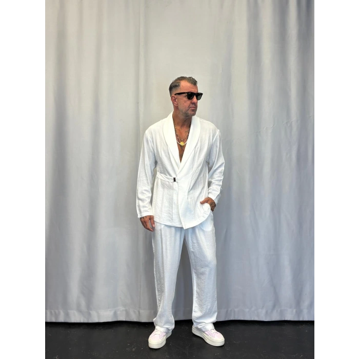 İpek Desenli Takım Elbise Beyaz