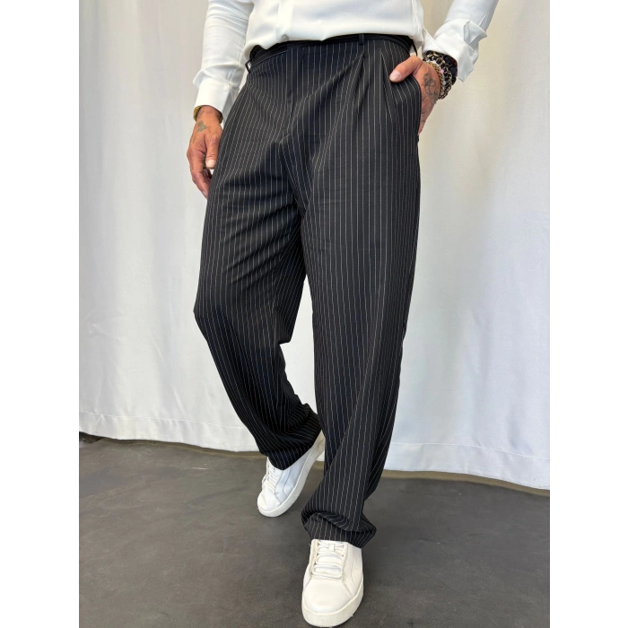 İtalyan Çizgili Pileli Pantolon Siyah