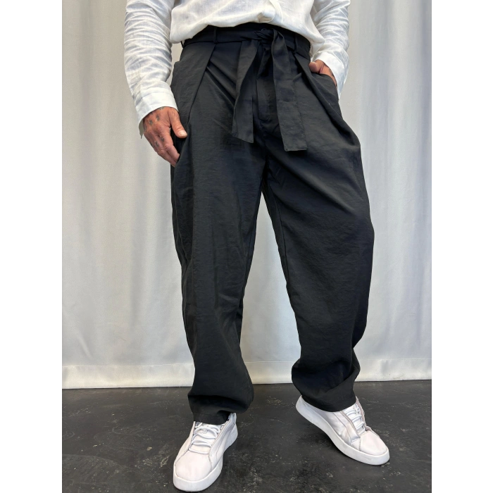 Modal Kumaş Geniş Pileli Pantolon Siyah