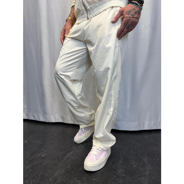 Powder Şerit Detaylı Takım Beyaz