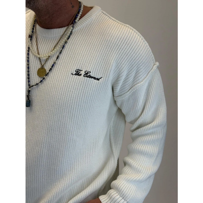 Sırt Nakışlı Kazak Beyaz