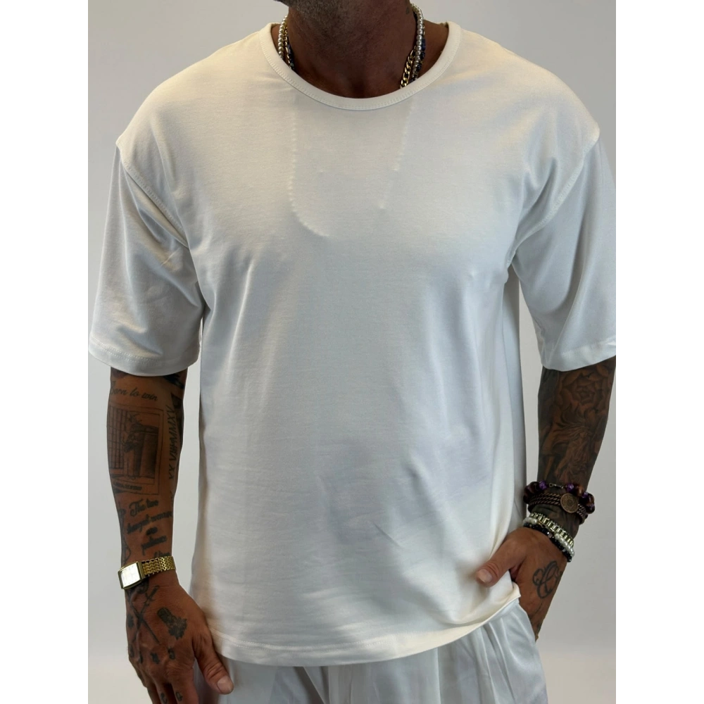 Açık Yaka Relax Fit T-shirt Beyaz
