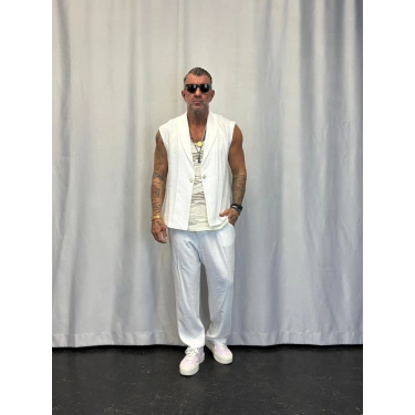 İpek Desenli Düğme Detaylı Takım Beyaz