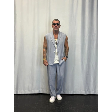 İpek Desenli Düğme Detaylı Takım Gri