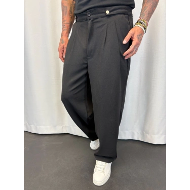 Krep Pileli Düğme Detaylı Pantolon Siyah