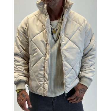 Taş Detaylı Kapitone Mont Ekru