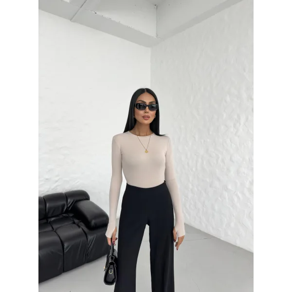 MORA BEJ PARMAK DETAYLI BLUZ