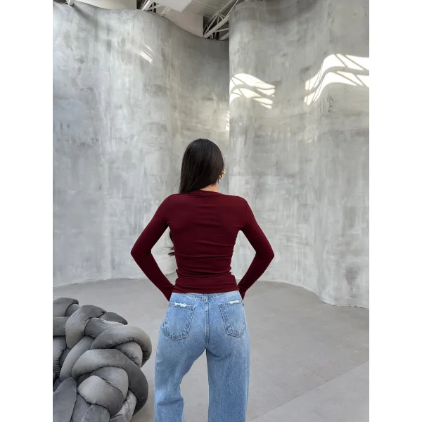 MORA BORDO PARMAK DETAYLI BLUZ