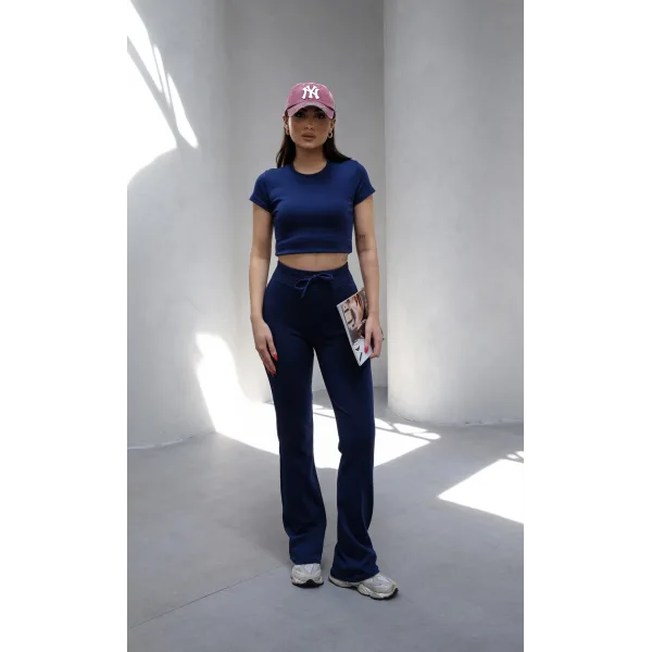 NOVA LACİVERT Y2K CROP TİŞÖRT VE İSPANYOL PAÇA TAYT TAKIM