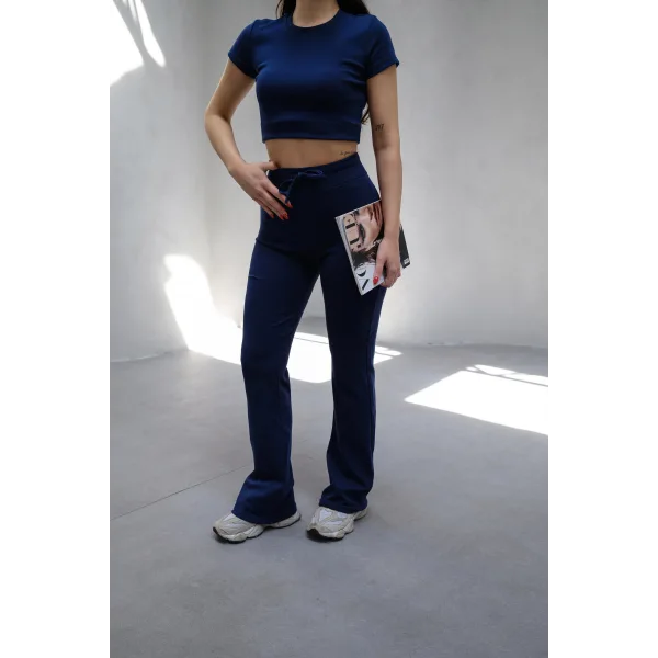 NOVA LACİVERT Y2K CROP TİŞÖRT VE İSPANYOL PAÇA TAYT TAKIM