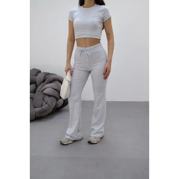 NOVA AÇIK GRİ Y2K CROP TİŞÖRT VE İSPANYOL PAÇA TAYT TAKIM