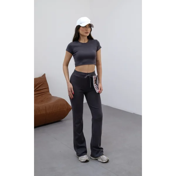 NOVA ANTRASİT Y2K CROP TİŞÖRT VE İSPANYOL PAÇA TAYT TAKIM