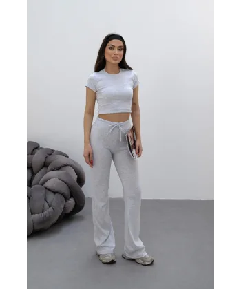 NOVA AÇIK GRİ Y2K CROP TİŞÖRT VE İSPANYOL PAÇA TAYT TAKIM