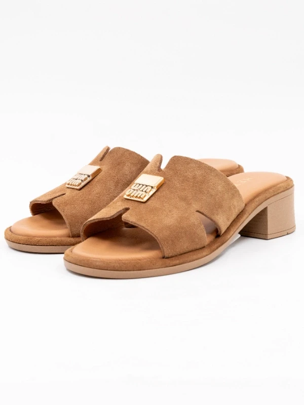 GOLD TOKA DETAY TOPUKLU SÜET DERİ TERLİK SİGARO