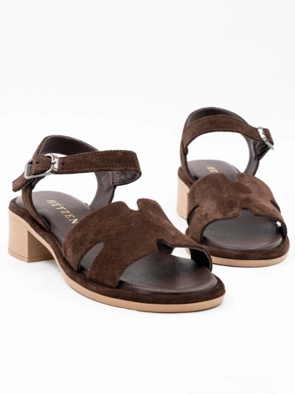 KADIN TOPUKLU SÜET DERİ SANDALET KAHVE