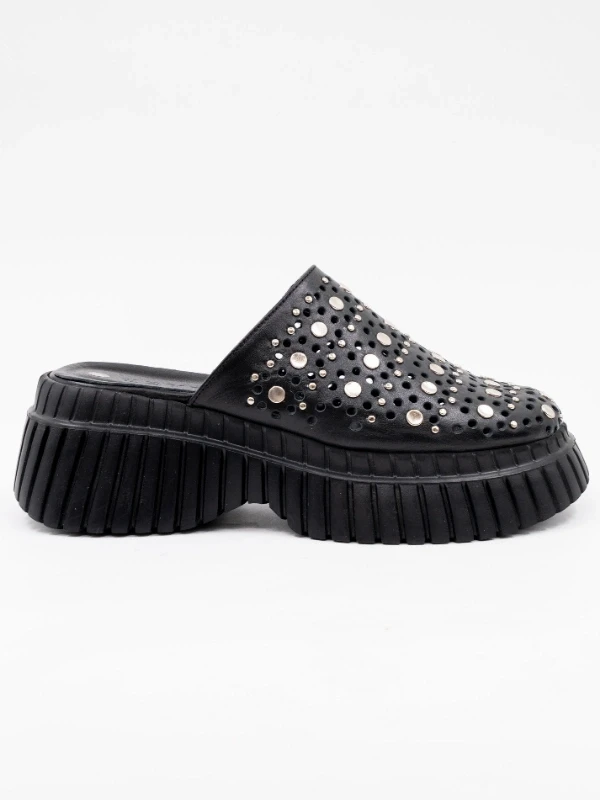 TAŞ DETAY DERİ KADIN TERLİK SİYAH