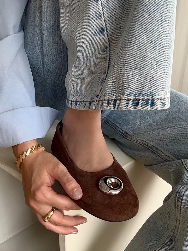 METAL TOK DETAY SÜET DERİ BABET KAHVE