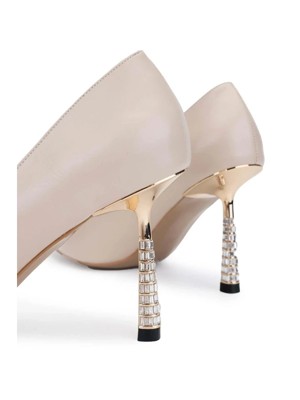 TAŞ DETAY RUGAN STİLETTO BEJ