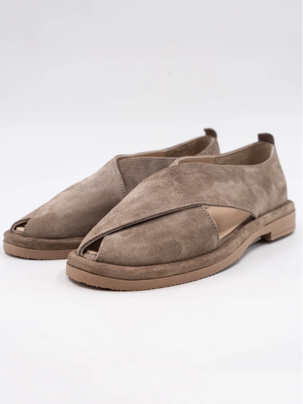 Çapraz Bantlı Süet Deri Sandalet VİZON