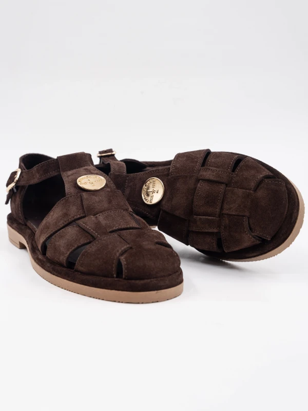 GOLD TOKA DETAYLI SÜET DERİ SANDALET KAHVE