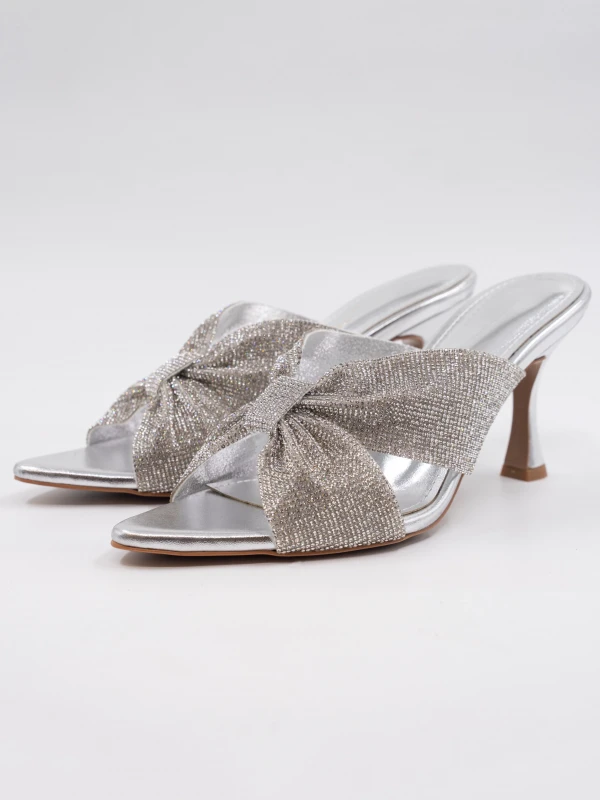 TAŞLI TOPUKLU TERLİK GÜMÜŞ