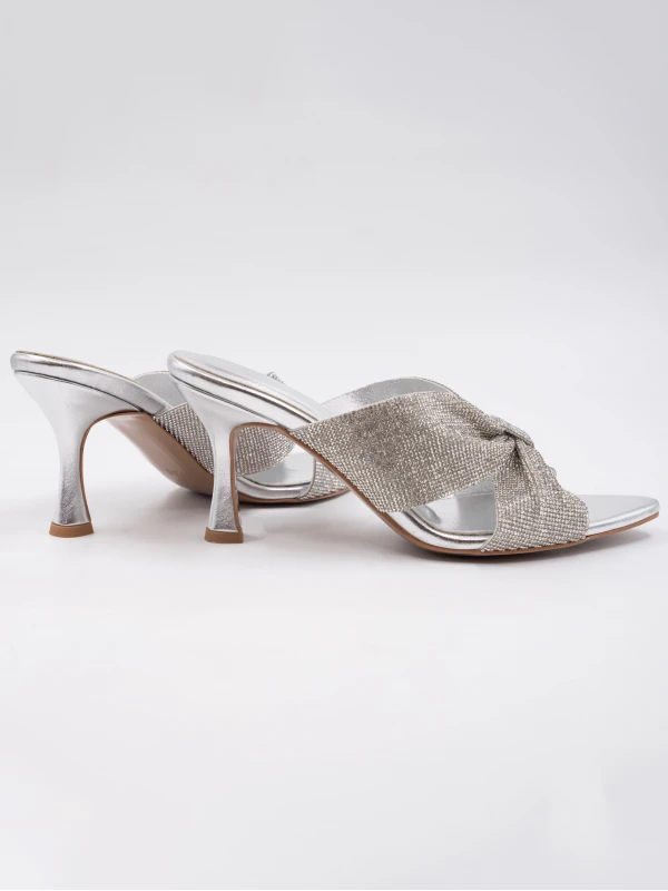 TAŞLI TOPUKLU TERLİK GÜMÜŞ