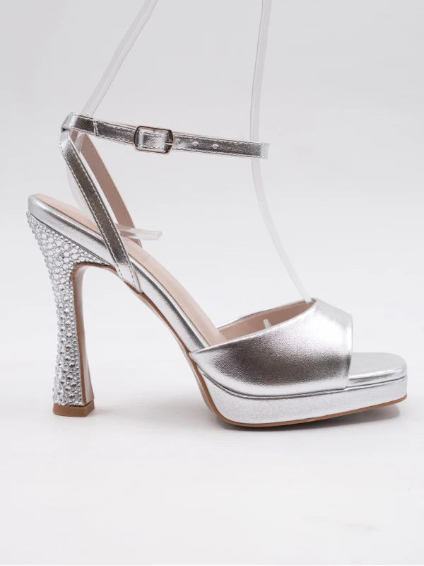 TAŞ DETAY PLATFORM TOPUKLU SANDALET GÜMÜŞ