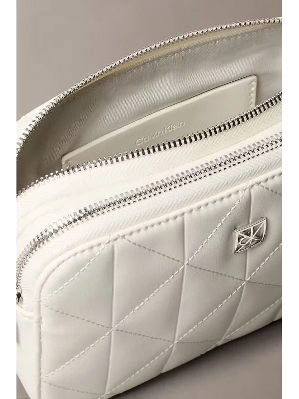 Calvin Klein Quılted Double Zıp Camera Bag BEYAZ