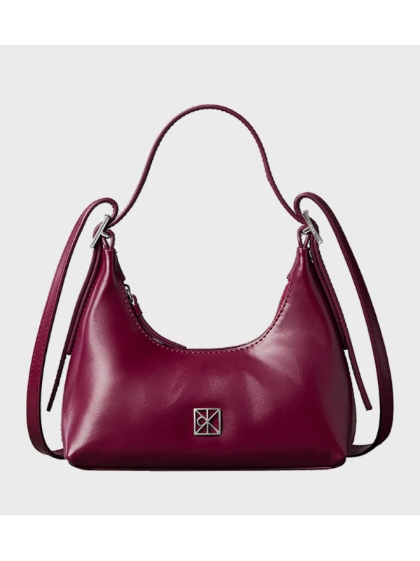Calvin Klein Emblem Shoulder Bag MÜRDÜM