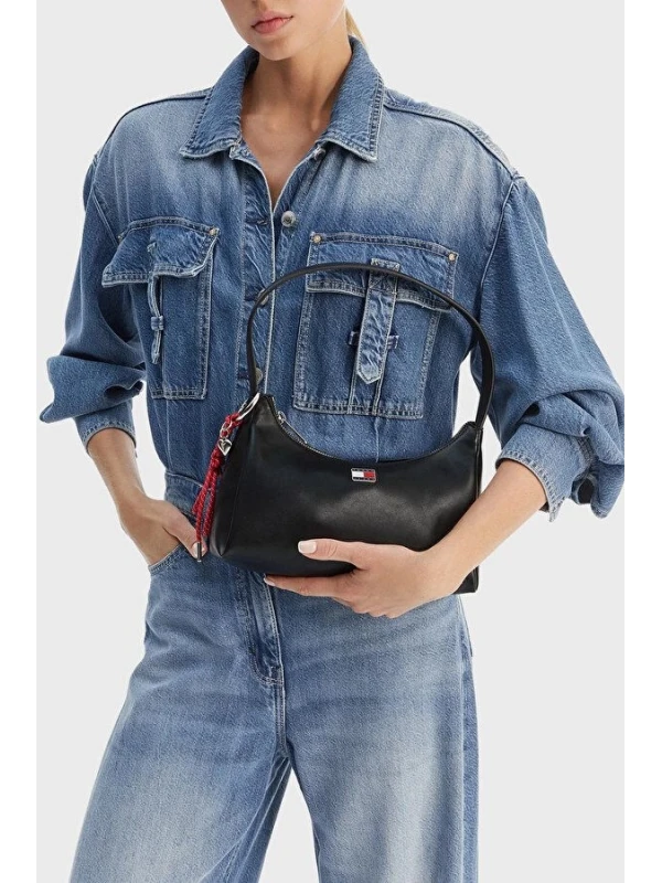 Tommy Hilfiger Cıty Charm Shoulder Bag SİYAH