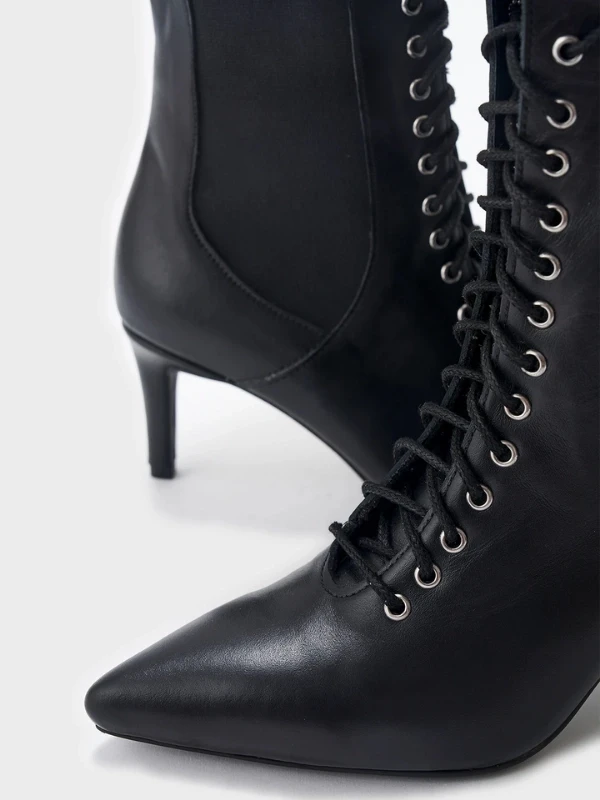 BAĞCIKLI TOPUKLU BOT SİYAH