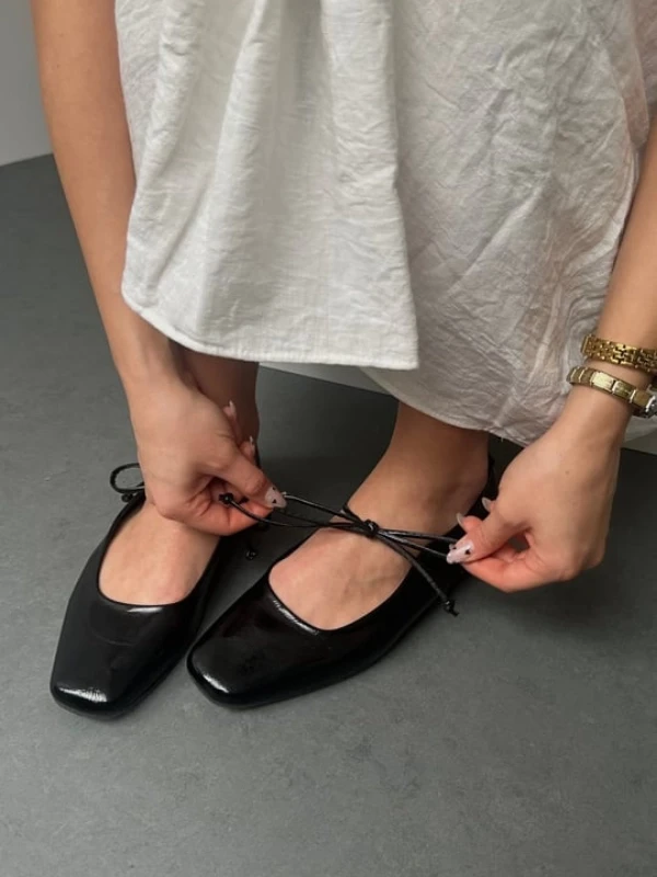 BAĞLI KÜT BURUN BABET SİYAH