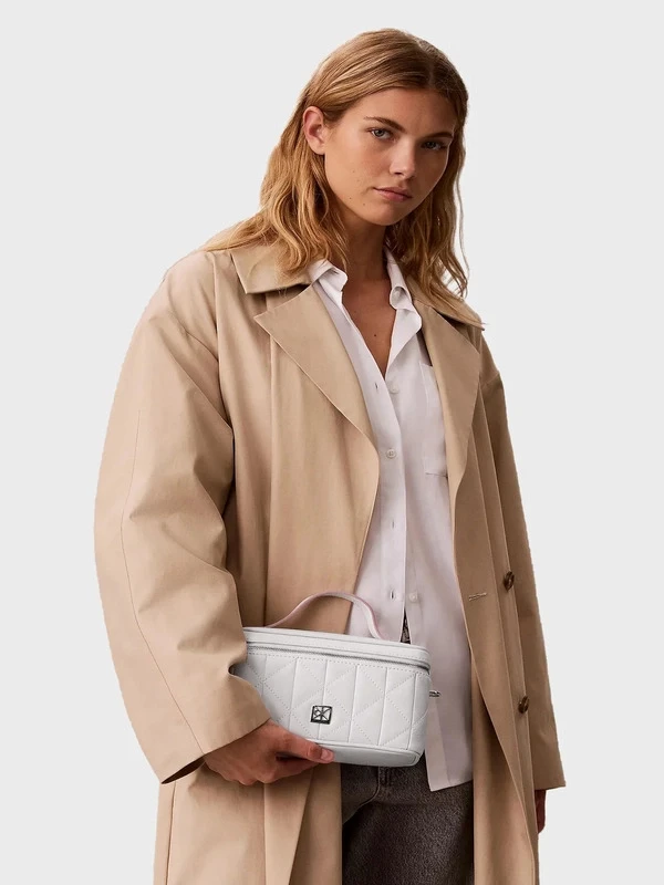 Calvin Klein Bal Quilted Beauty Case On Chain  LİLA
