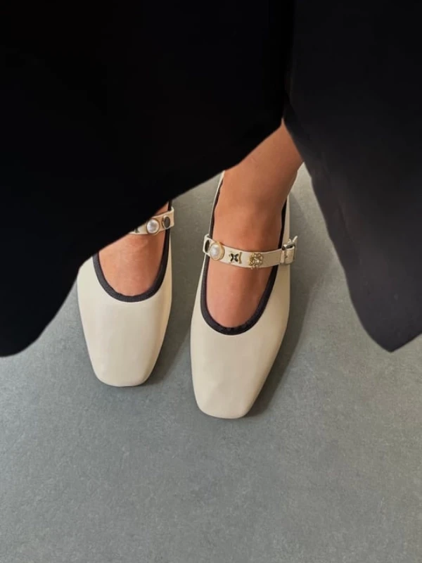 BROŞ TOKA DETAYLI BABET KREM