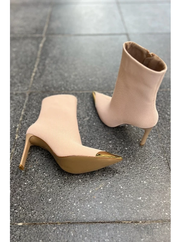 METAL DETAYLI TOPUKLU BOT KREM