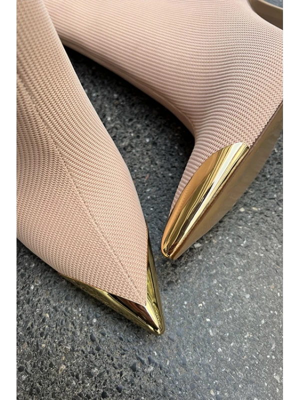 METAL DETAYLI TOPUKLU BOT KREM