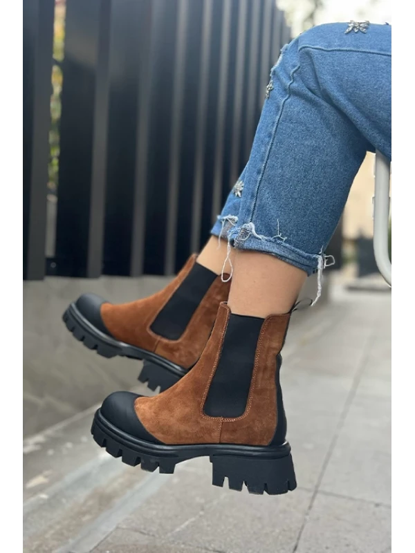 BURUN LASTİK DETAYLI  CHEALSEA  TABA