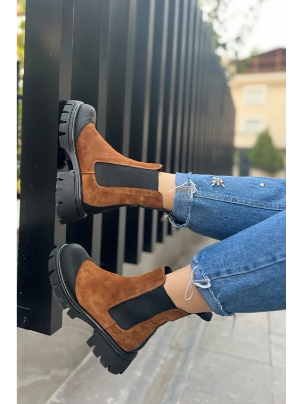 BURUN LASTİK DETAYLI  CHEALSEA  TABA