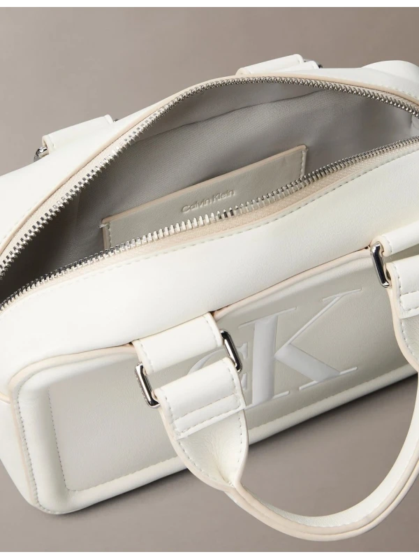 Calvin Klein Bold Elongated Mini Tote BEYAZ