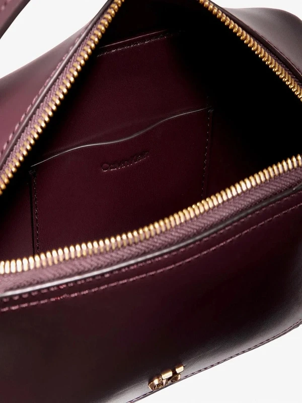 Calvin Klein Hardware Camera Bag BORDO